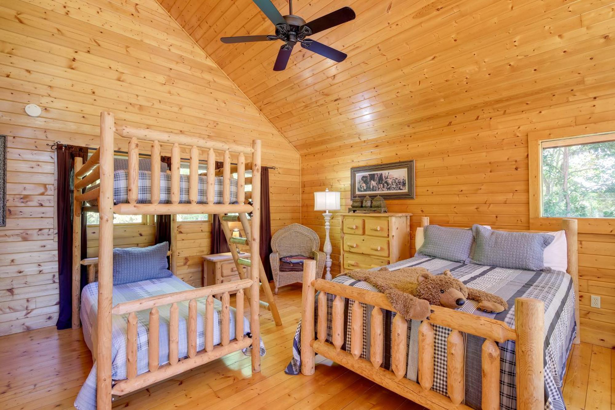 Secluded And Wooded Wears Valley Cabin With Fire Pit! Sevierville Εξωτερικό φωτογραφία