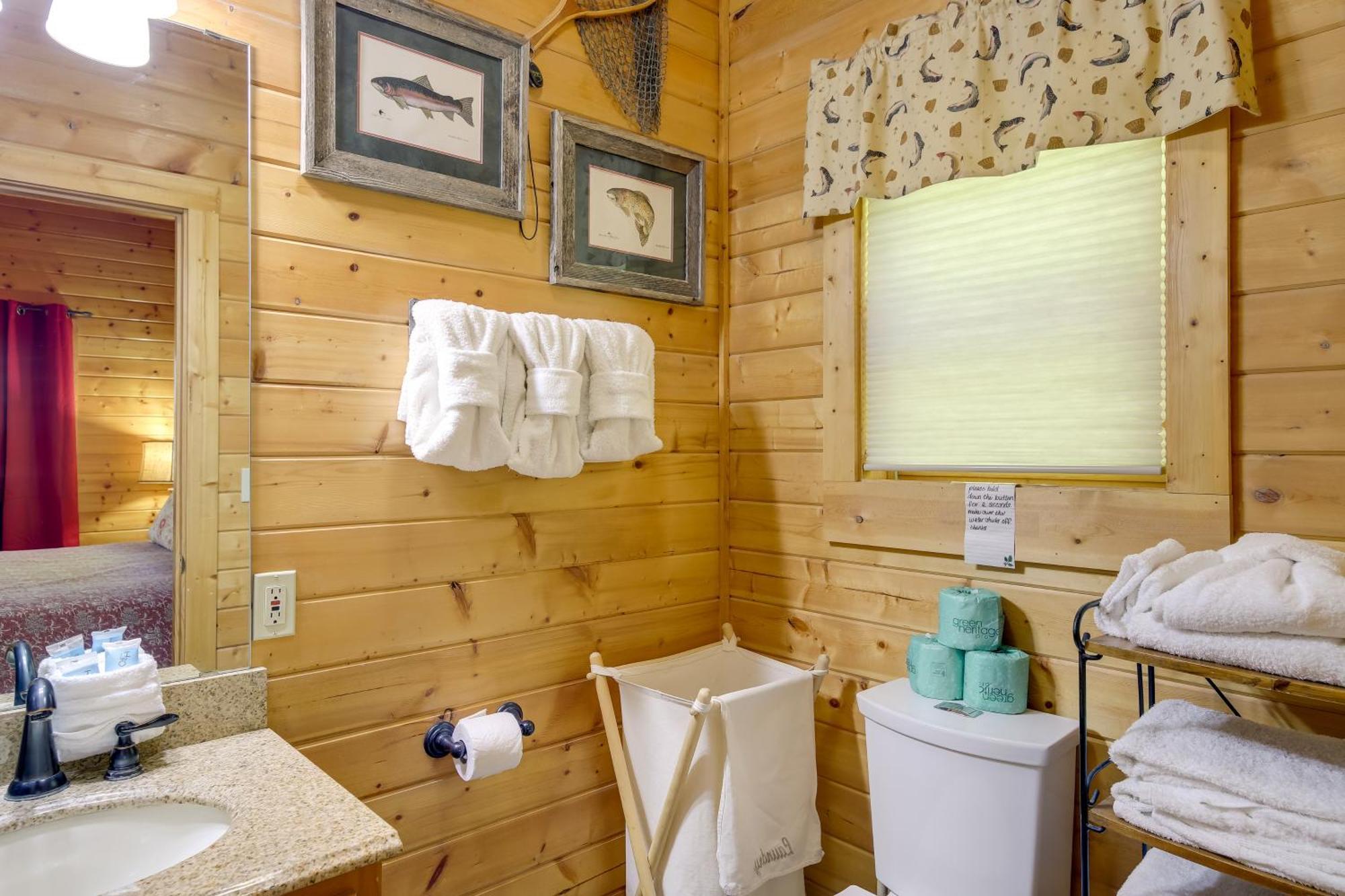 Secluded And Wooded Wears Valley Cabin With Fire Pit! Sevierville Εξωτερικό φωτογραφία