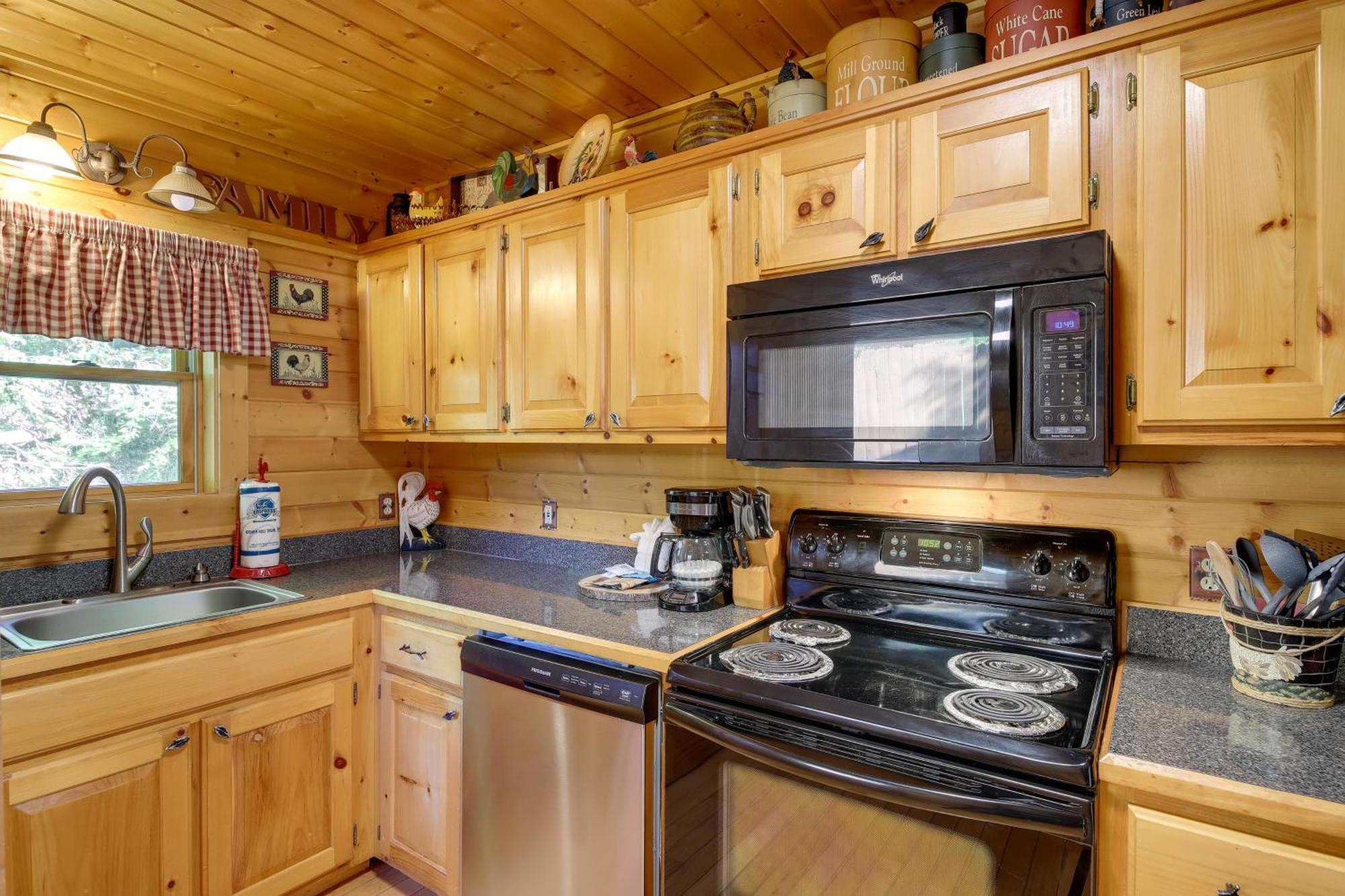 Secluded And Wooded Wears Valley Cabin With Fire Pit! Sevierville Εξωτερικό φωτογραφία